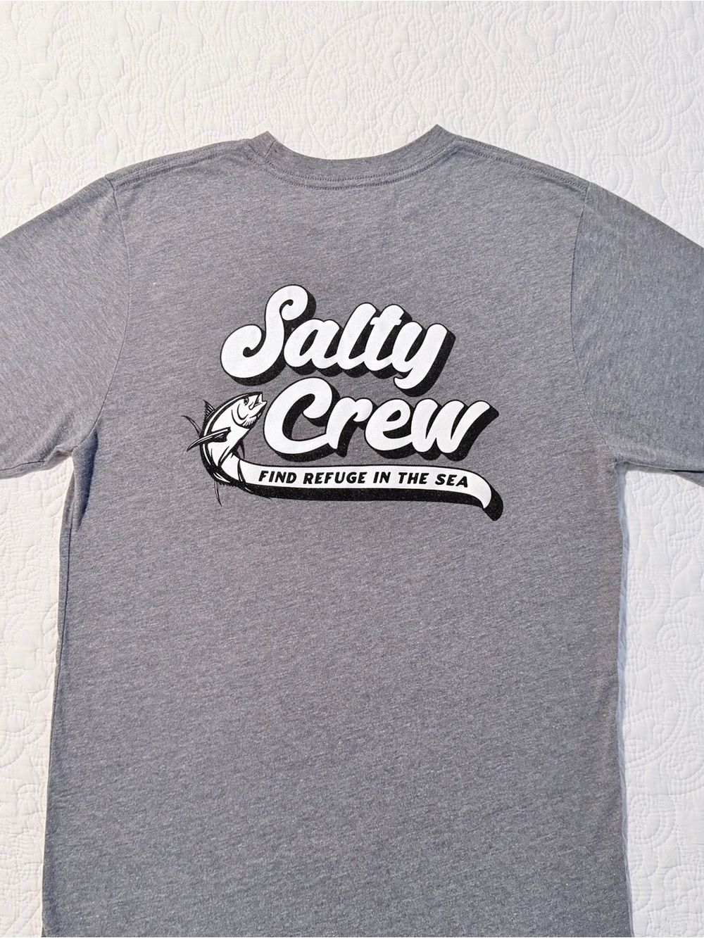 Salty Crew | Find Refuge In The Sea | Gray | Graphic T-Shirt | Size Large